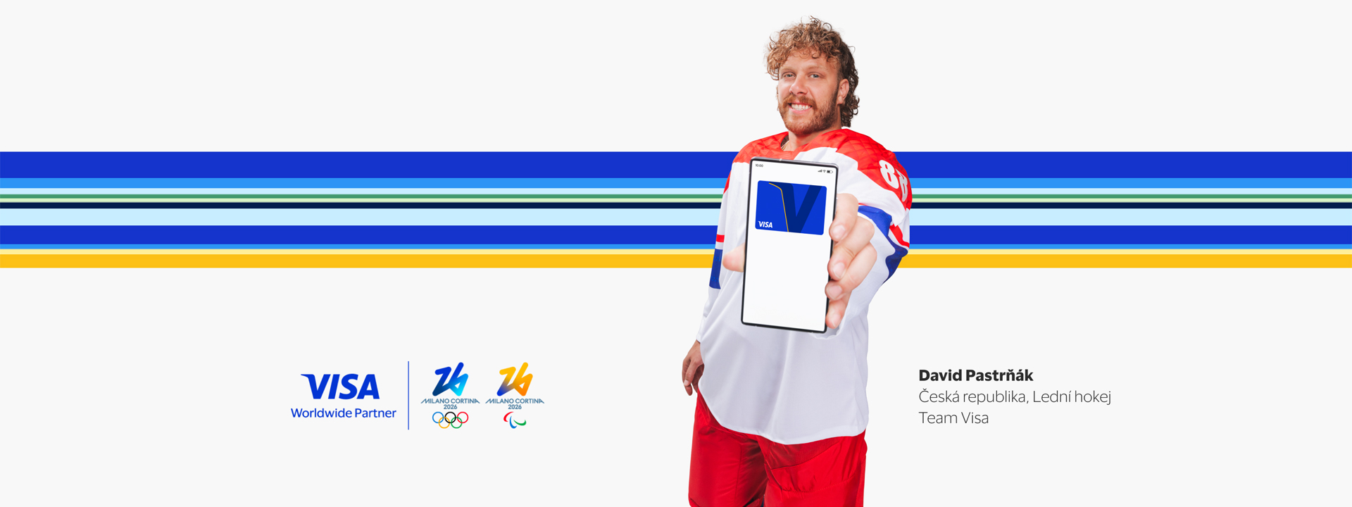 David Pastrňák holding visa mobile